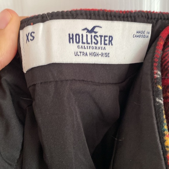 Hollister Red Plaid Wool Blend mini skirt - Picture 2 of 4